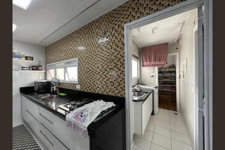 Apartamento para alugar com 131m², 3 quartos e 2 vagas Apartamento para alugar com 131m², 3 quartos e 2 vagasCozinha