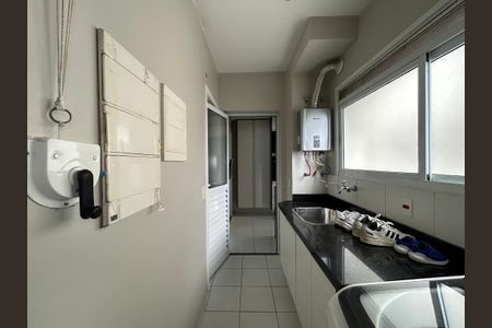 Apartamento para alugar com 131m², 3 quartos e 2 vagas Apartamento para alugar com 131m², 3 quartos e 2 vagasÁrea de Serviço