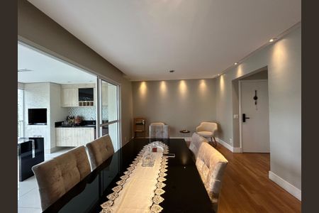 Apartamento para alugar com 131m², 3 quartos e 2 vagas Apartamento para alugar com 131m², 3 quartos e 2 vagasSala de Jantar