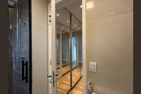 Apartamento para alugar com 131m², 3 quartos e 2 vagas Apartamento para alugar com 131m², 3 quartos e 2 vagasBanheiro da Suíte