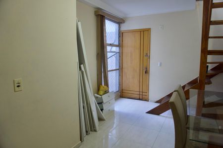 Apartamento à venda com 90m², 2 quartos e 1 vagaSala