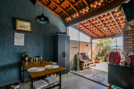 Apartamento à venda com 80m², 2 quartos e 1 vagaCozinha e Área de Serviço