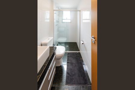 Apartamento à venda com 120m², 4 quartos e 3 vagasBanheiro social