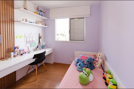 Apartamento à venda com 120m², 4 quartos e 3 vagasQuarto 2