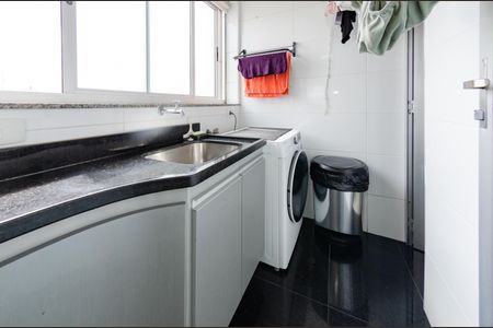 Área de serviço de apartamento à venda com 4 quartos, 120m² em Sagrada Família, Belo Horizonte