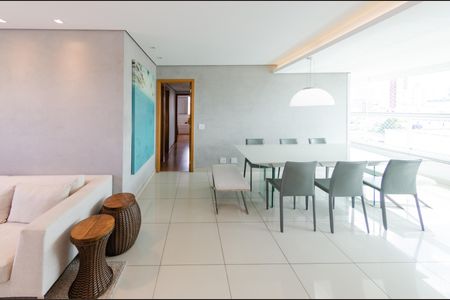 Apartamento à venda com 120m², 4 quartos e 3 vagasSala