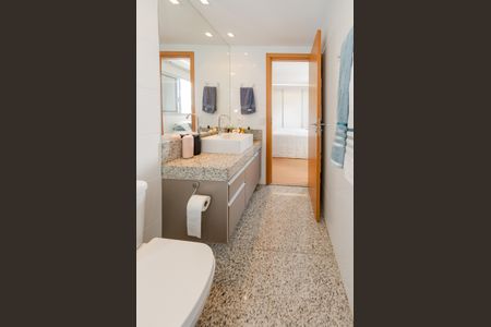 Apartamento à venda com 120m², 4 quartos e 3 vagasBanheiro suíte