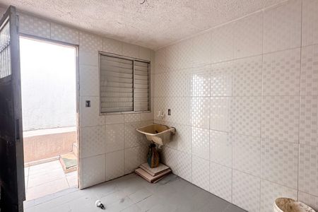 Casa para alugar com 70m², 2 quartos e 1 vaga Casa para alugar com 70m², 2 quartos e 1 vagaÁrea de Serviço