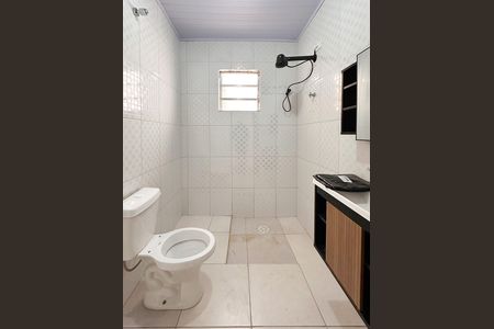 Casa para alugar com 70m², 2 quartos e 1 vaga Casa para alugar com 70m², 2 quartos e 1 vagaBanheiro Social
