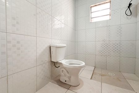 Casa para alugar com 70m², 2 quartos e 1 vaga Casa para alugar com 70m², 2 quartos e 1 vagaBanheiro Social