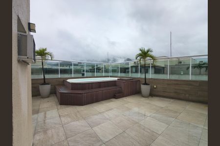 Apartamento à venda com 223m², 3 quartos e 2 vagas Apartamento à venda com 223m², 3 quartos e 2 vagasPiscina Cobertura