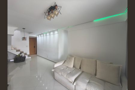 Apartamento à venda com 223m², 3 quartos e 2 vagas Apartamento à venda com 223m², 3 quartos e 2 vagasSala