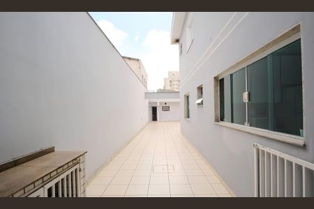 Casa à venda com 6 quartos, 300m² em Vila Carrão, São Paulo