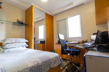 Apartamento à venda com 122m², 3 quartos e 2 vagas Apartamento à venda com 122m², 3 quartos e 2 vagasQuarto 2