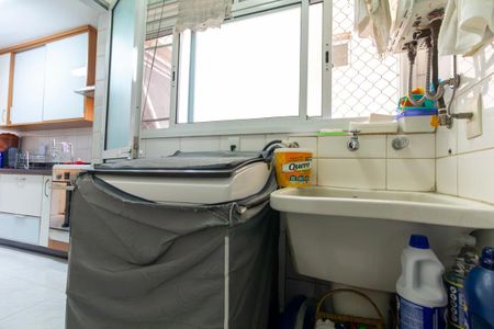 Apartamento à venda com 122m², 3 quartos e 2 vagas Apartamento à venda com 122m², 3 quartos e 2 vagasÁrea de Serviço