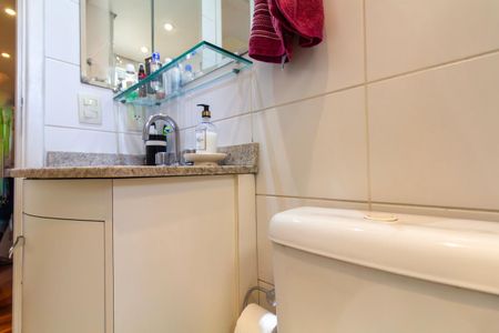 Apartamento à venda com 122m², 3 quartos e 2 vagas Apartamento à venda com 122m², 3 quartos e 2 vagasBanheiro 2
