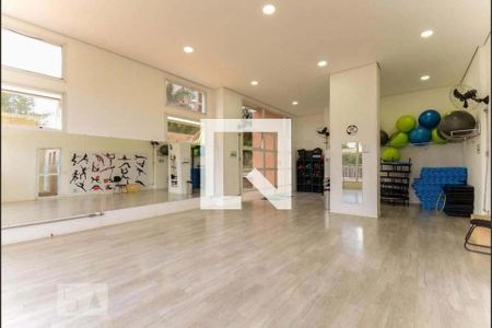 Apartamento à venda com 122m², 3 quartos e 2 vagas Apartamento à venda com 122m², 3 quartos e 2 vagasÁrea comum - Sala de Ginástica