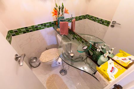Apartamento à venda com 122m², 3 quartos e 2 vagas Apartamento à venda com 122m², 3 quartos e 2 vagasLavabo