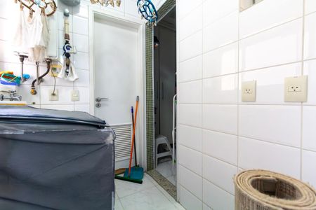 Apartamento à venda com 122m², 3 quartos e 2 vagas Apartamento à venda com 122m², 3 quartos e 2 vagasÁrea de Serviço