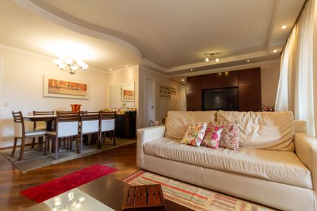 Apartamento à venda com 122m², 3 quartos e 2 vagas Apartamento à venda com 122m², 3 quartos e 2 vagasSala