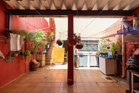 Casa à venda com 125m², 2 quartos e 2 vagas Casa à venda com 125m², 2 quartos e 2 vagasQuintal