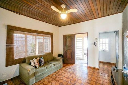 Casa à venda com 5 quartos, 200m² em Vila Prudente, São Paulo