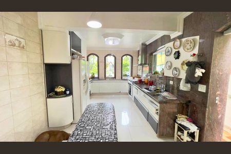 Casa à venda com 4 quartos, 480m² em Parque dos Passaros, São Bernardo do Campo