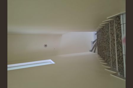 Casa à venda com 2 quartos, 85m² em Parque Maria Domitila, São Paulo