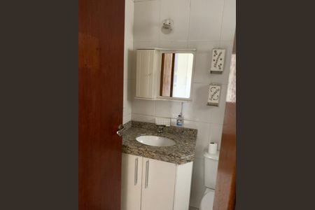 Casa à venda com 2 quartos, 85m² em Parque Maria Domitila, São Paulo