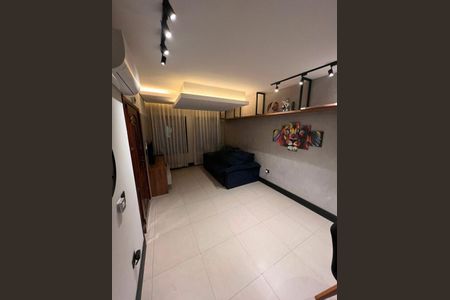 Casa à venda com 3 quartos, 185m² em Vila Salete, São Paulo