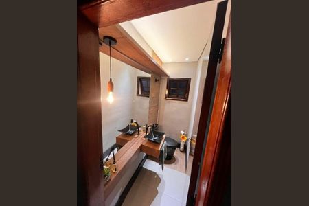 Casa à venda com 185m², 3 quartos e 3 vagas