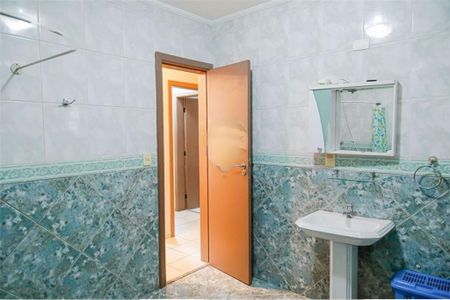 Casa à venda com 130m², 3 quartos e 2 vagas