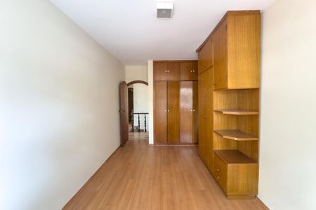 Casa para alugar com 224m², 4 quartos e 3 vagasQuarto 2