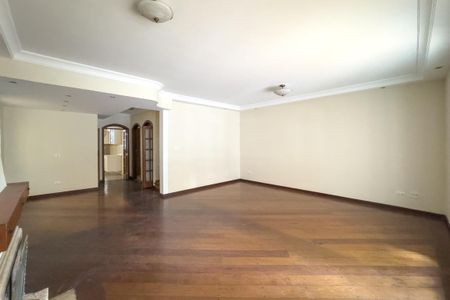 Casa para alugar com 224m², 4 quartos e 3 vagasSala