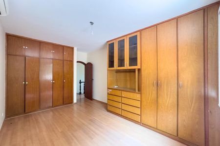 Casa para alugar com 224m², 4 quartos e 3 vagasQuarto 1