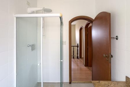 Casa para alugar com 224m², 4 quartos e 3 vagasBanheiro Social