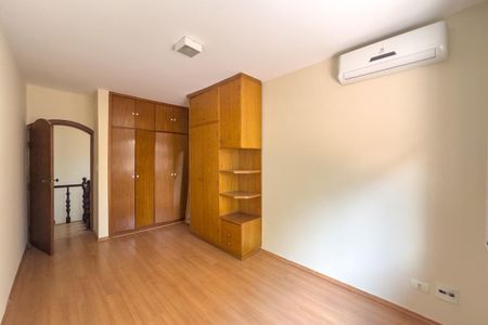 Casa para alugar com 224m², 4 quartos e 3 vagasQuarto 2