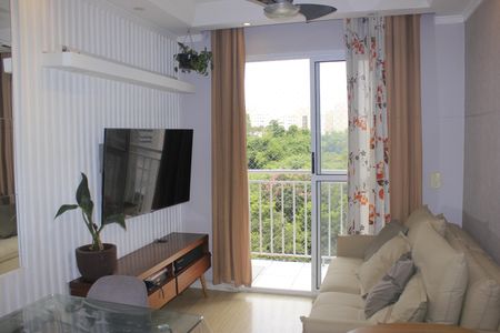 Sala  de apartamento à venda com 2 quartos, 49m² em Jardim Bela Vista, Guarulhos