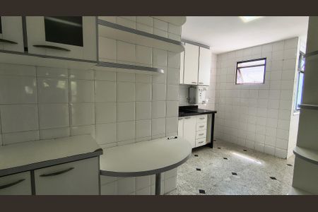 Apartamento para alugar com 110m², 2 quartos e 2 vagas Apartamento para alugar com 110m², 2 quartos e 2 vagasCozinha e Área de Serviço