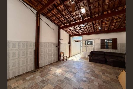 Casa para alugar com 250m², 3 quartos e 2 vagas Casa para alugar com 250m², 3 quartos e 2 vagasChurrasqueira