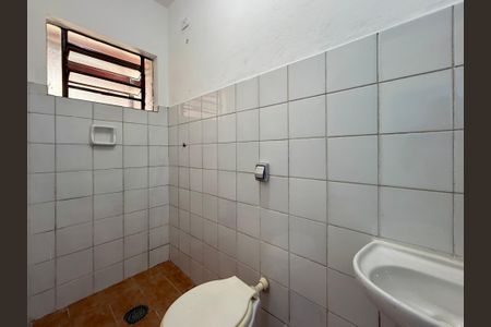 Casa para alugar com 250m², 3 quartos e 2 vagas Casa para alugar com 250m², 3 quartos e 2 vagasBanheiro de Serviço