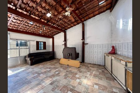 Casa para alugar com 250m², 3 quartos e 2 vagas Casa para alugar com 250m², 3 quartos e 2 vagasChurrasqueira