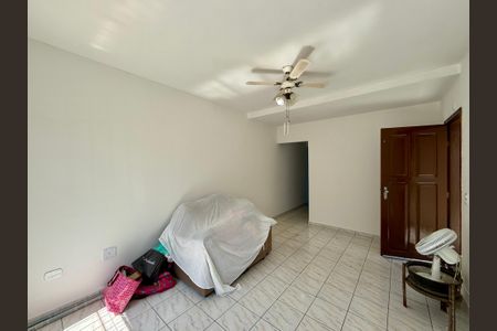 Casa para alugar com 250m², 3 quartos e 2 vagas Casa para alugar com 250m², 3 quartos e 2 vagasSala