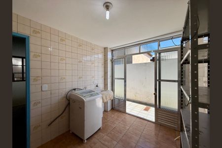 Casa para alugar com 250m², 3 quartos e 2 vagas Casa para alugar com 250m², 3 quartos e 2 vagasÁrea de Serviço