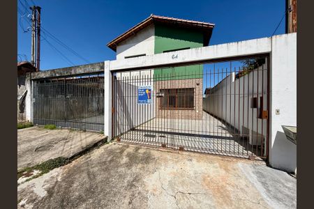 Casa para alugar com 250m², 3 quartos e 2 vagas Casa para alugar com 250m², 3 quartos e 2 vagasFachada