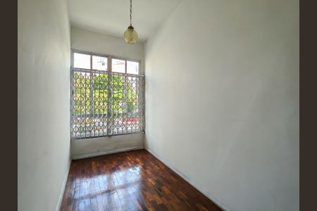 Apartamento para alugar com 90m², 2 quartos e sem vagaSala