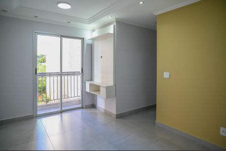 Sala de apartamento à venda com 2 quartos, 48m² em Vila Liviero, São Paulo