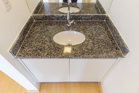 Apartamento para alugar com 35m², 2 quartos e sem vagaDetalhe - Banheiro