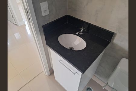 Apartamento para alugar com 66m², 2 quartos e 2 vagasBanheiro