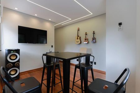 Apartamento à venda com 250m², 4 quartos e 5 vagas Apartamento à venda com 250m², 4 quartos e 5 vagasSala de TV